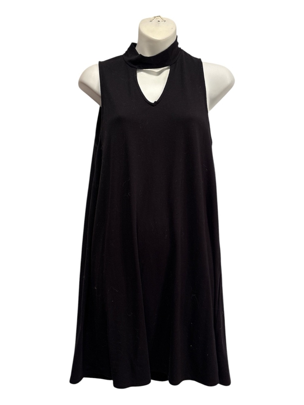 Aeropostale Black Sleeveless Choker Keyhole shift dress.  Size medium